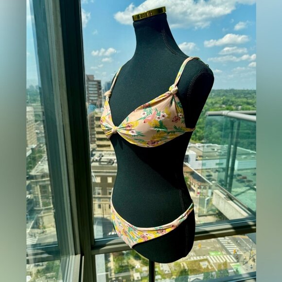 🆕 LOVE & LEMONS 🧿 NWOT Antigua Knot Thong Bikini Set - Size Small - Picture 8 of 16